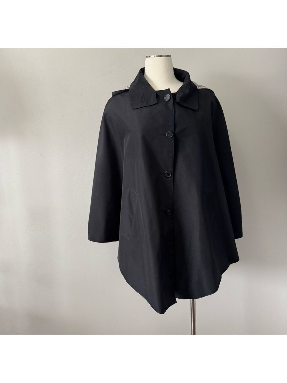 Sequence  Black Women's Cape Rain Jacket One Size